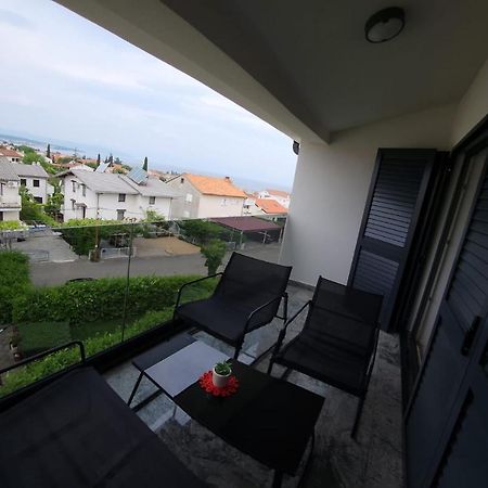 Apartmani M&L I M&J Malinska Exteriér fotografie