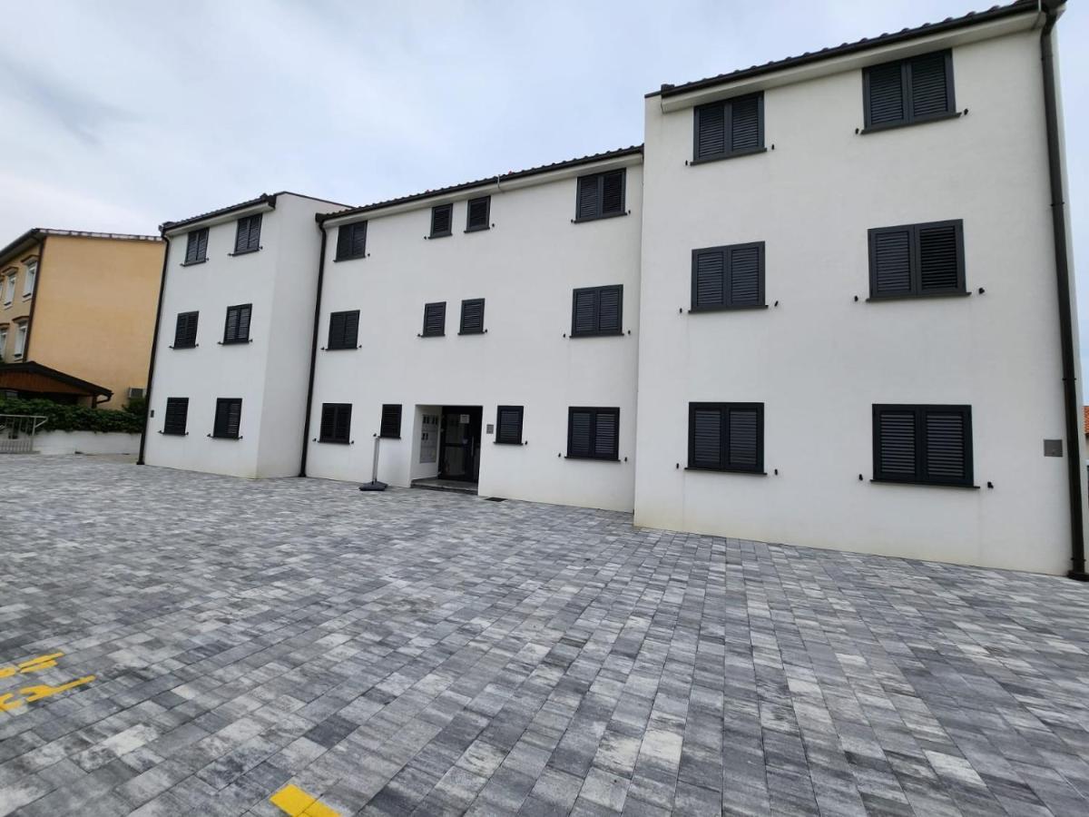 Apartmani M&L I M&J Malinska Exteriér fotografie