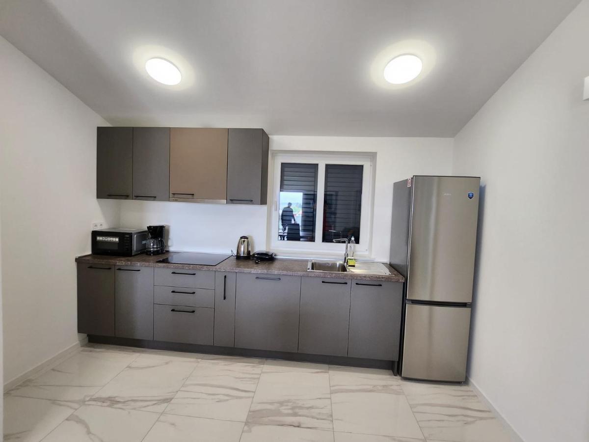 Apartmani M&L I M&J Malinska Exteriér fotografie