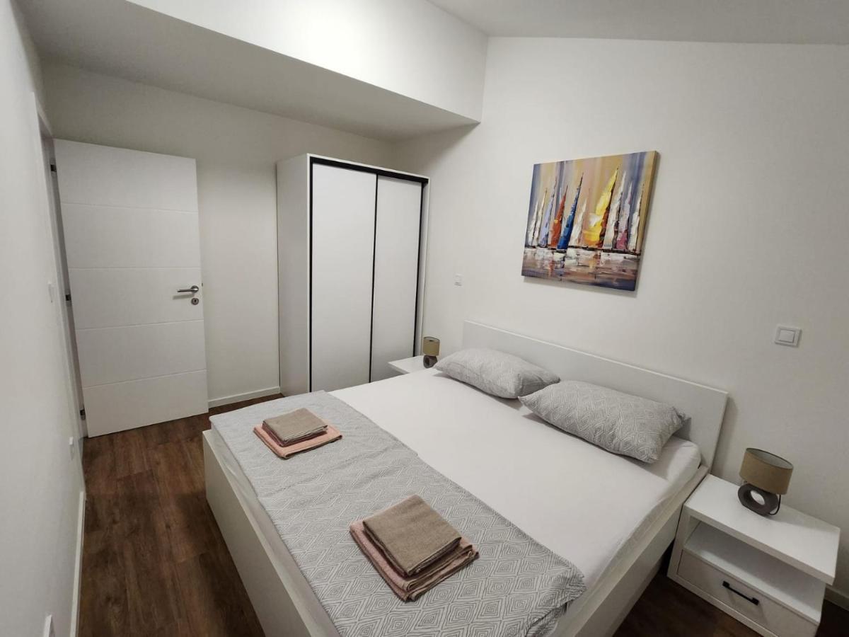 Apartmani M&L I M&J Malinska Exteriér fotografie